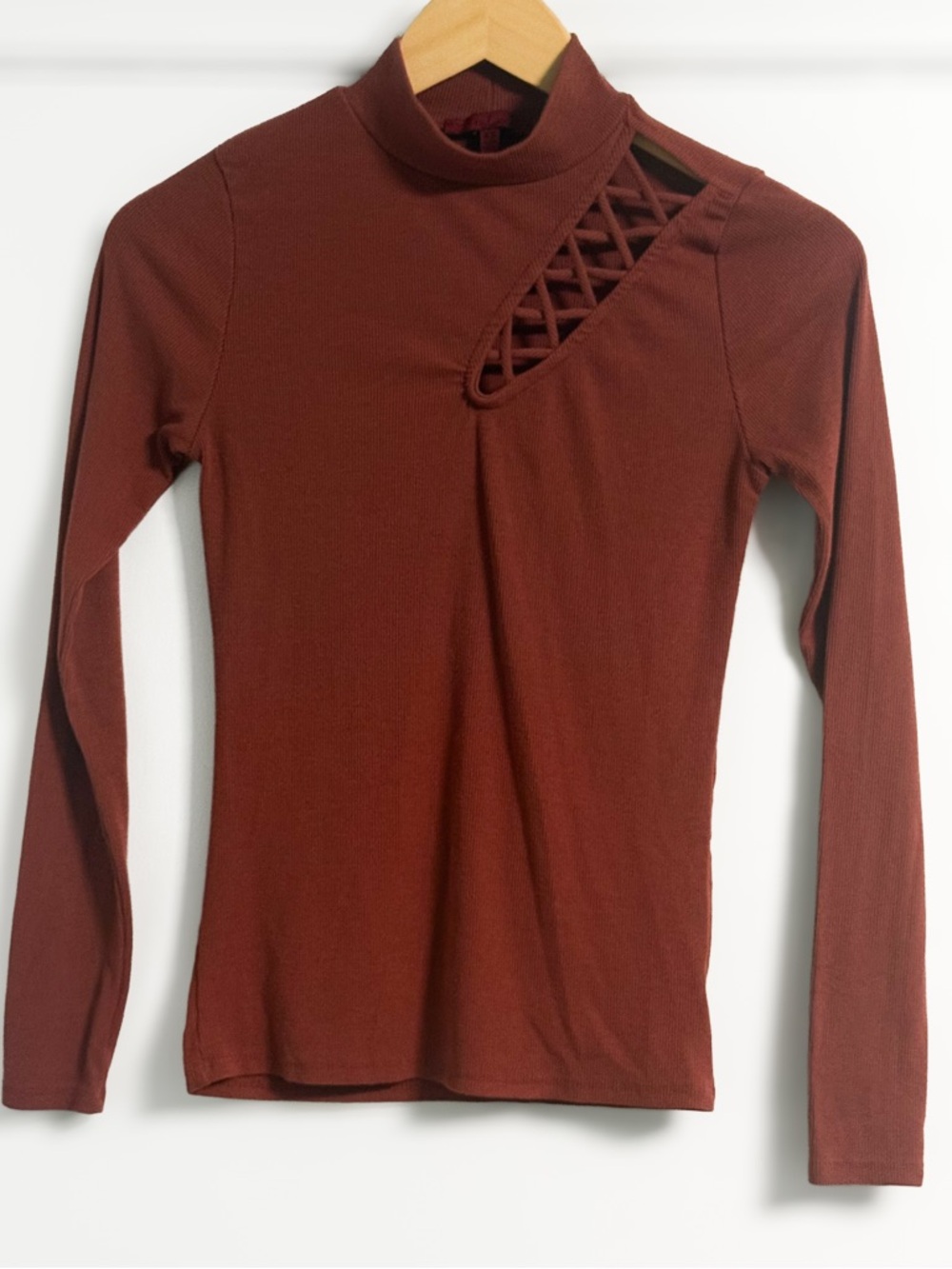 Red by BKE Ribbed Mock Neck Cutout Top Women’s XS Terra Cotta